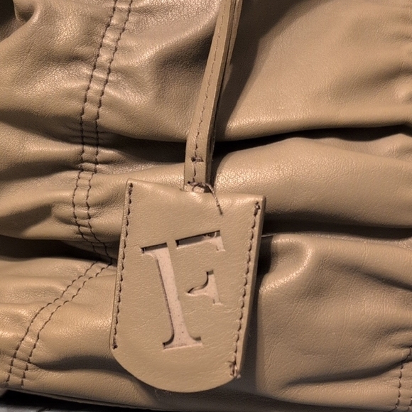 Furla Beige Leather Tote Bag Slouchy Fade Vintage Roomy 10 x 16 Purse - Picture 2 of 16